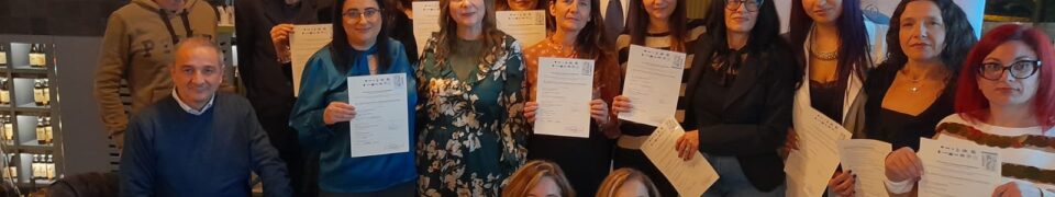 foto gruppo con attestati_si